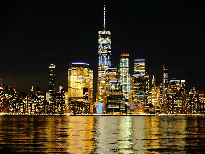 Bateaux New York cruise med middag - Skyline