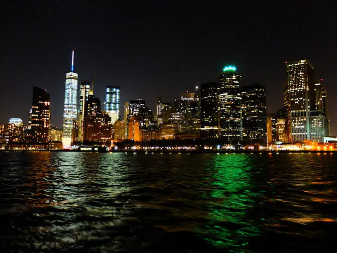 Bateaux New York cruise med middag - Utsikt
