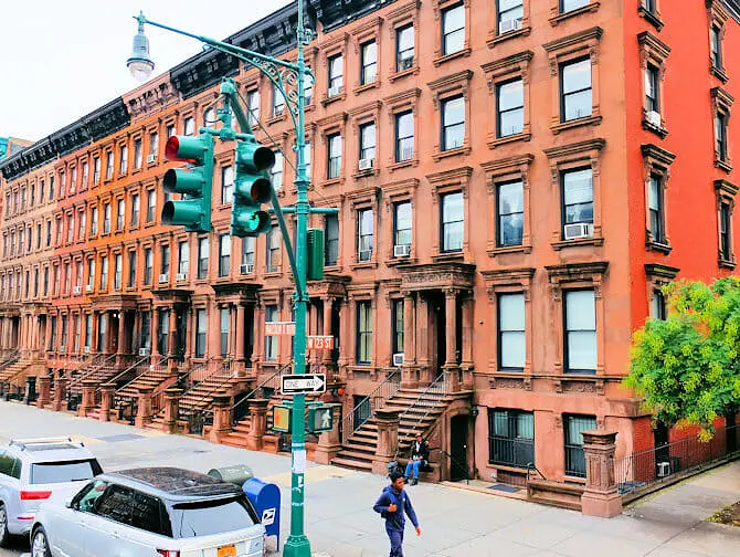 Ting å gjøre i Harlem New York - sandsteinshus