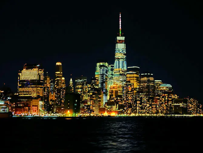 Cruise med middagsbuffet i New York