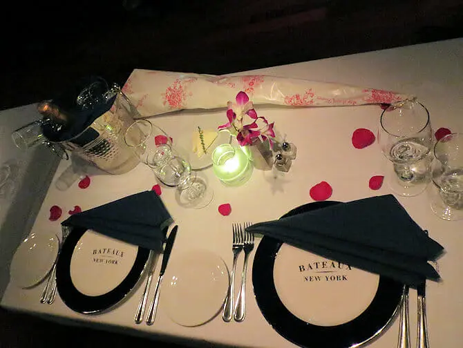 Valentines-cruise med middag i New York - Bord