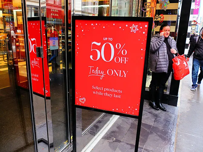 Black Friday i New York - Skilt