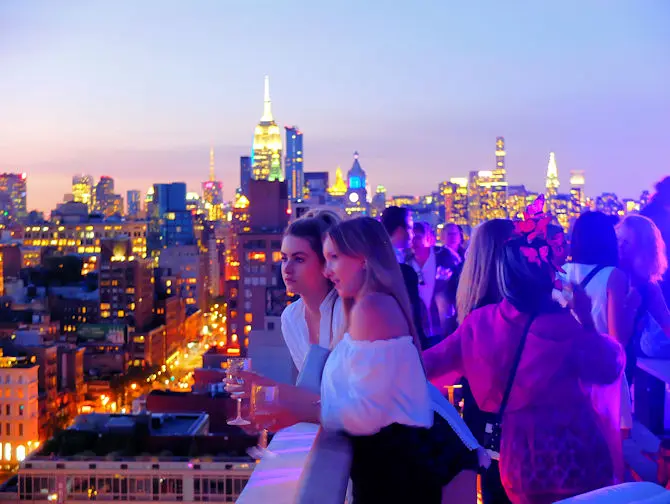 De beste rooftop barene i New York - Solnedgang