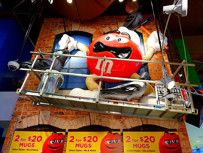 M&M’s Store Times Square - Rød
