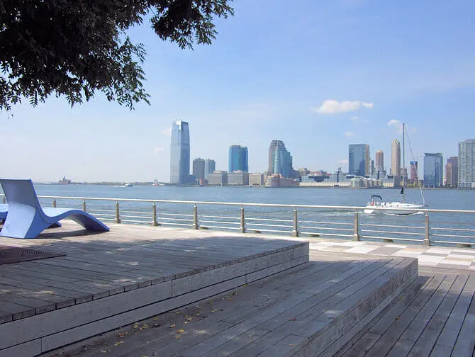 Lekeplasser i New York - The Pier 25 Playground