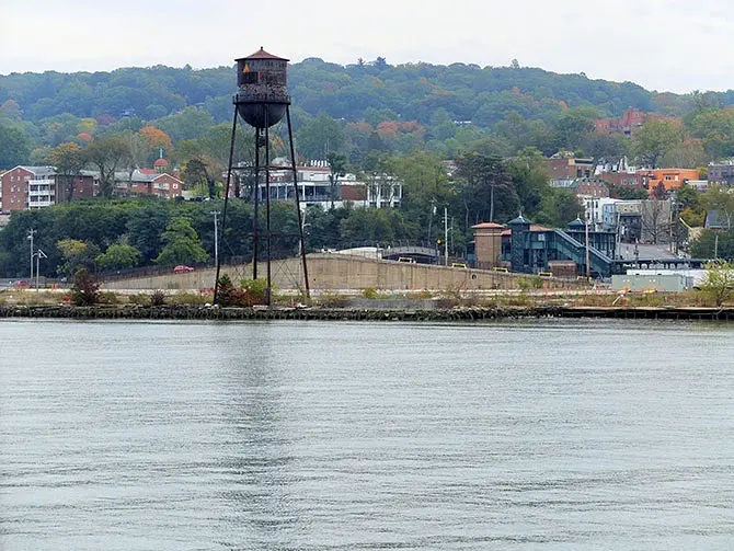 Bear Mountain i New York dagstur Vanntarn