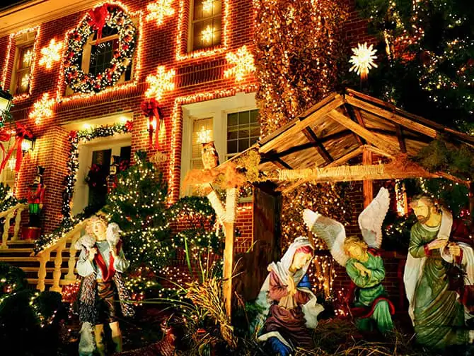 Dyker Heights Christmas Lights - Julekrybbe
