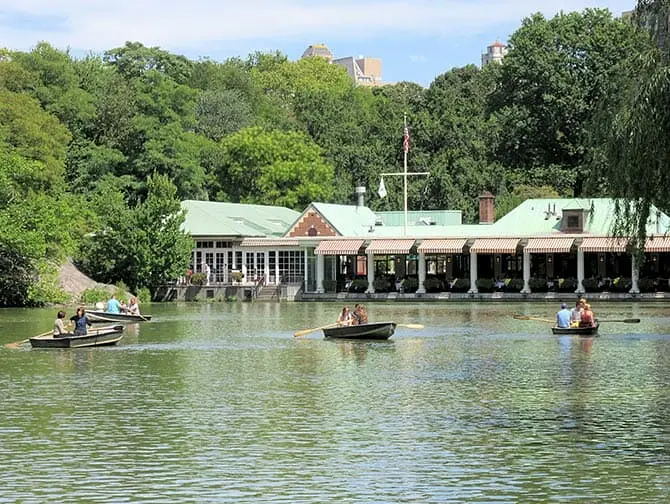 Leie robåt i Central Park