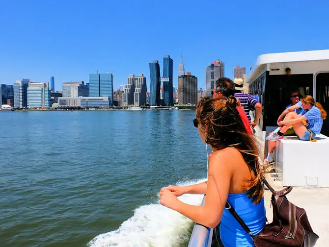 NYC Ferry i New York - Tur med fergen