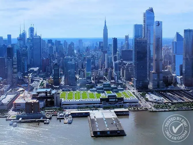 Helikoptertur i New York - Flyr over Hudson