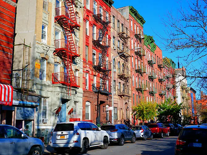 Ting å gjøre i Lower East Side - branntrapper