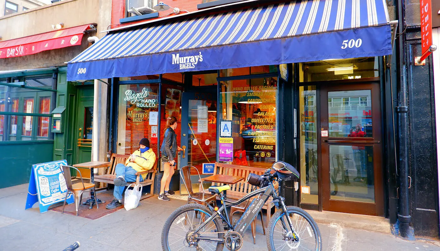 De beste stedene for kaffe og bagels i New York - Murrays Bagels