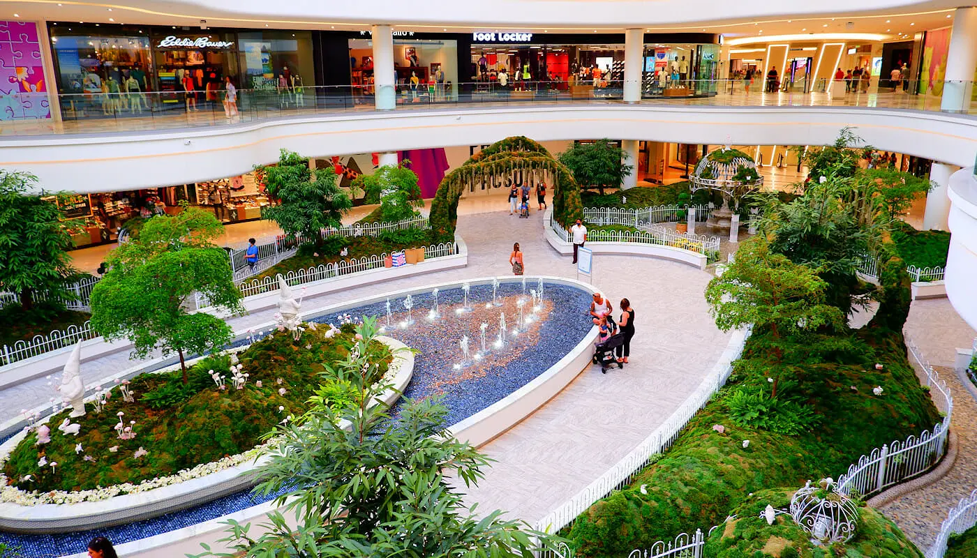 American Dream Mall nært New York - hage