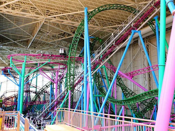 Nickelodeon Universe Amusement Park nært New York Tickets - berg-og-dalbane