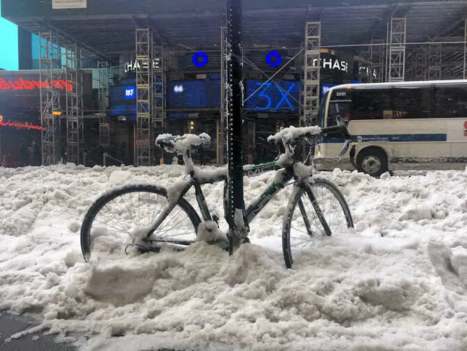 Sn&oslash; i New York - transport