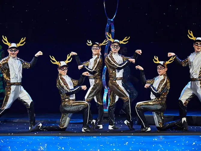 Twas the Night Before av Cirque du Soleil - reinsdyr