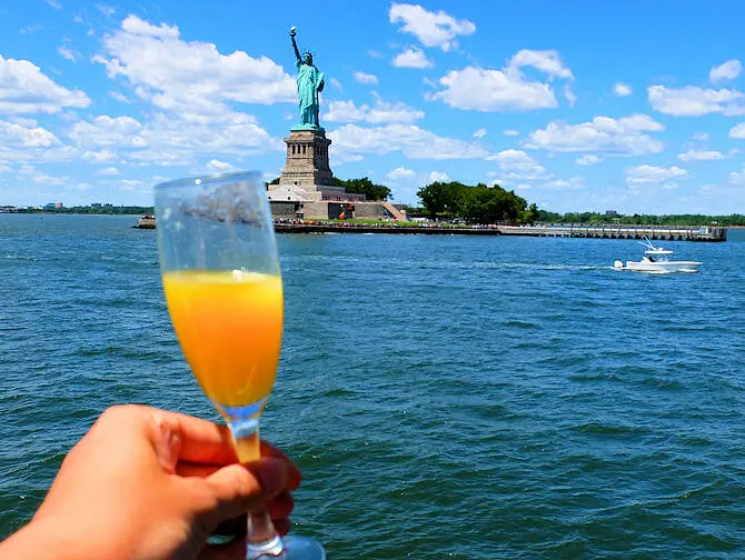 Cruise med brunsj i New York - Frihetsgudinnen