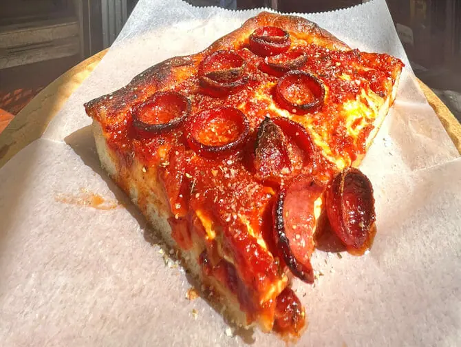 Beste Pizza i New York - Prince Street Pizza