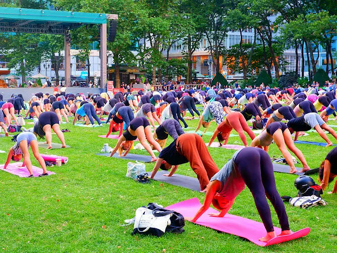 Bryant Park i New York - Yoga