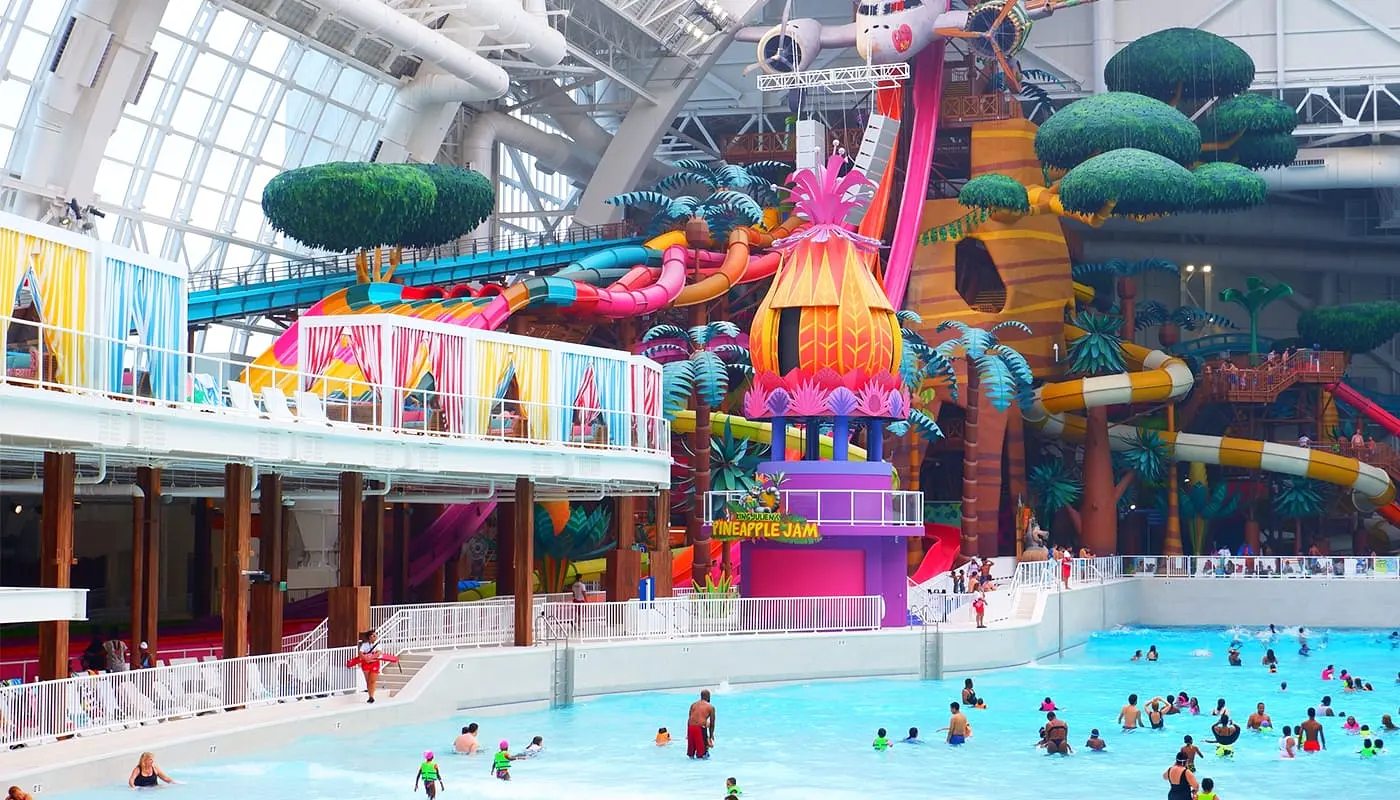 Svømming i New York - DreamWorks Water Park