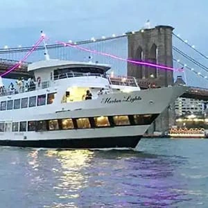 Nyttårsaften-cruise i New York - Harbor Lights NYC