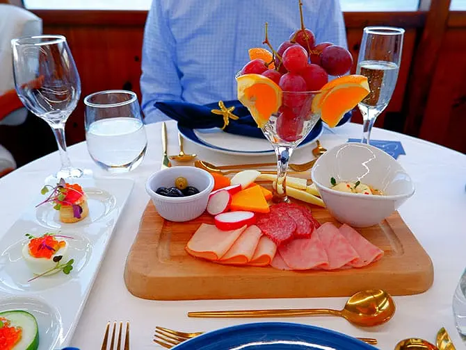 Cruise med middag i New York - Mat