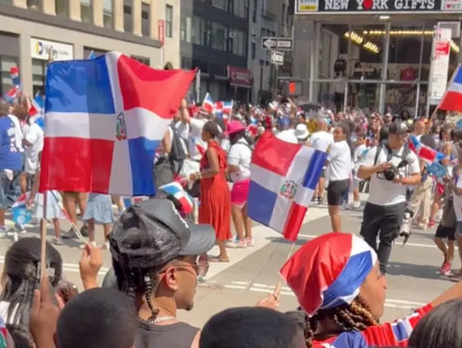 Dominican Day Parade i New York - Det dominikanske samfunnet