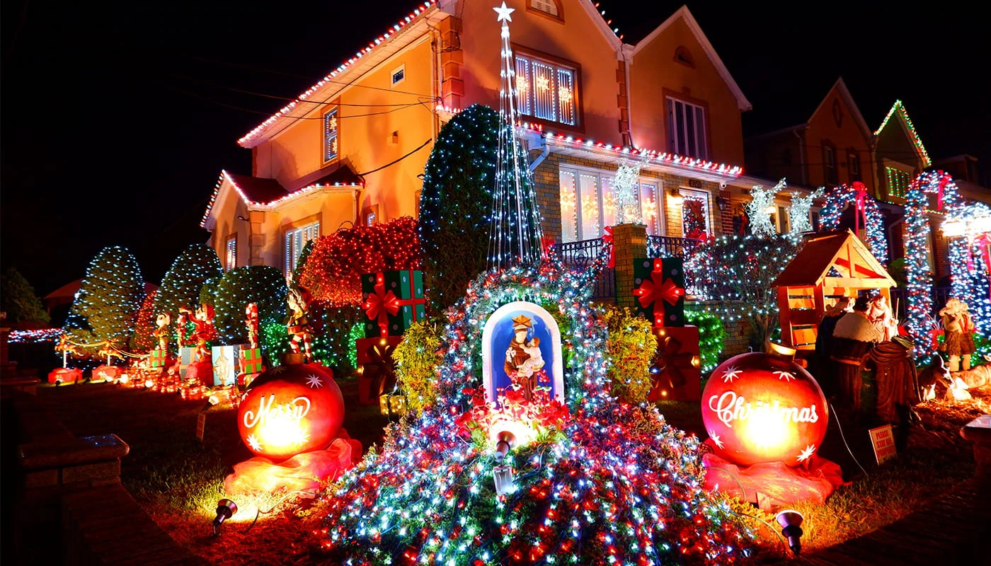 Jul i New York - Dyker Heights Christmas Lights Tour