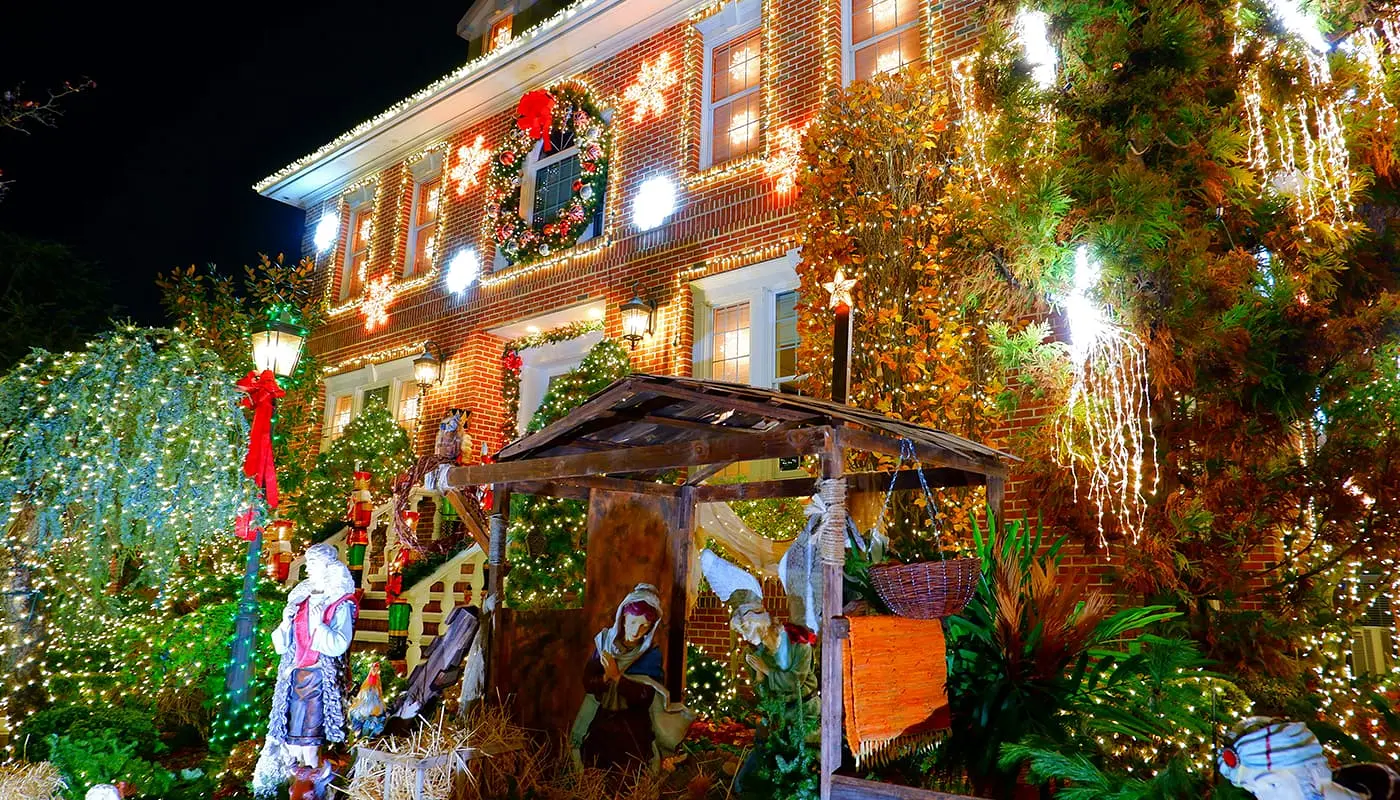 Reiseplan for jul i New York - Dyker Heights Christmas Lights Tour