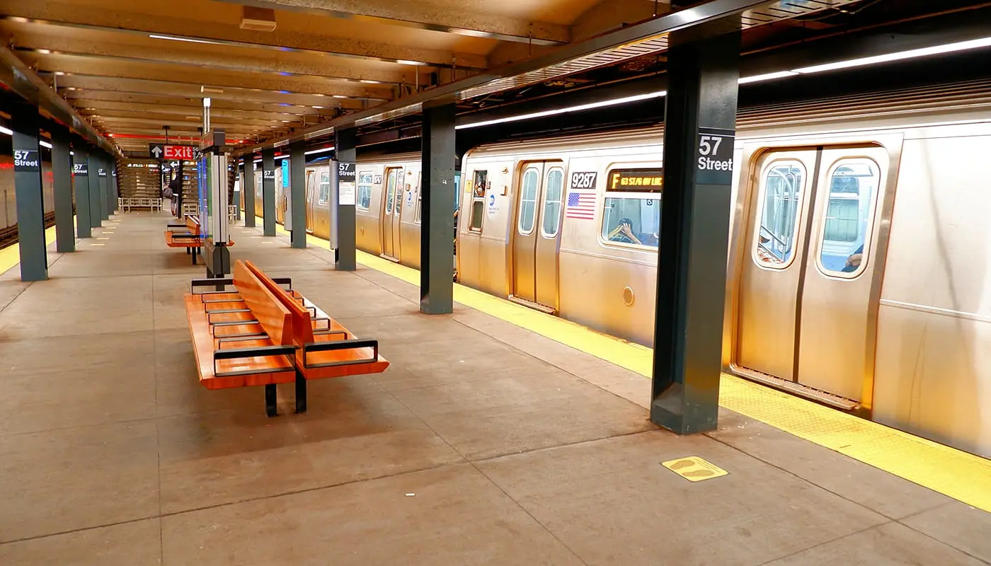 Reise alene til New York - Transport