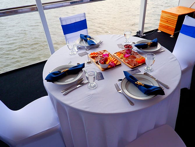 Manhattan cruise med middag - Femretters meny