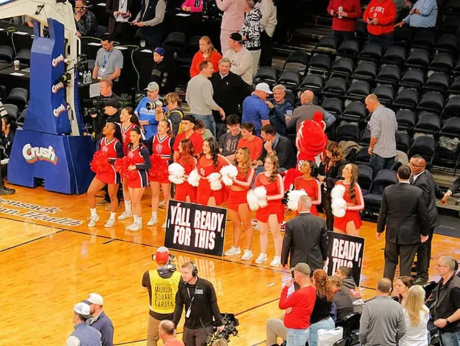 College-basketball i New York - Support