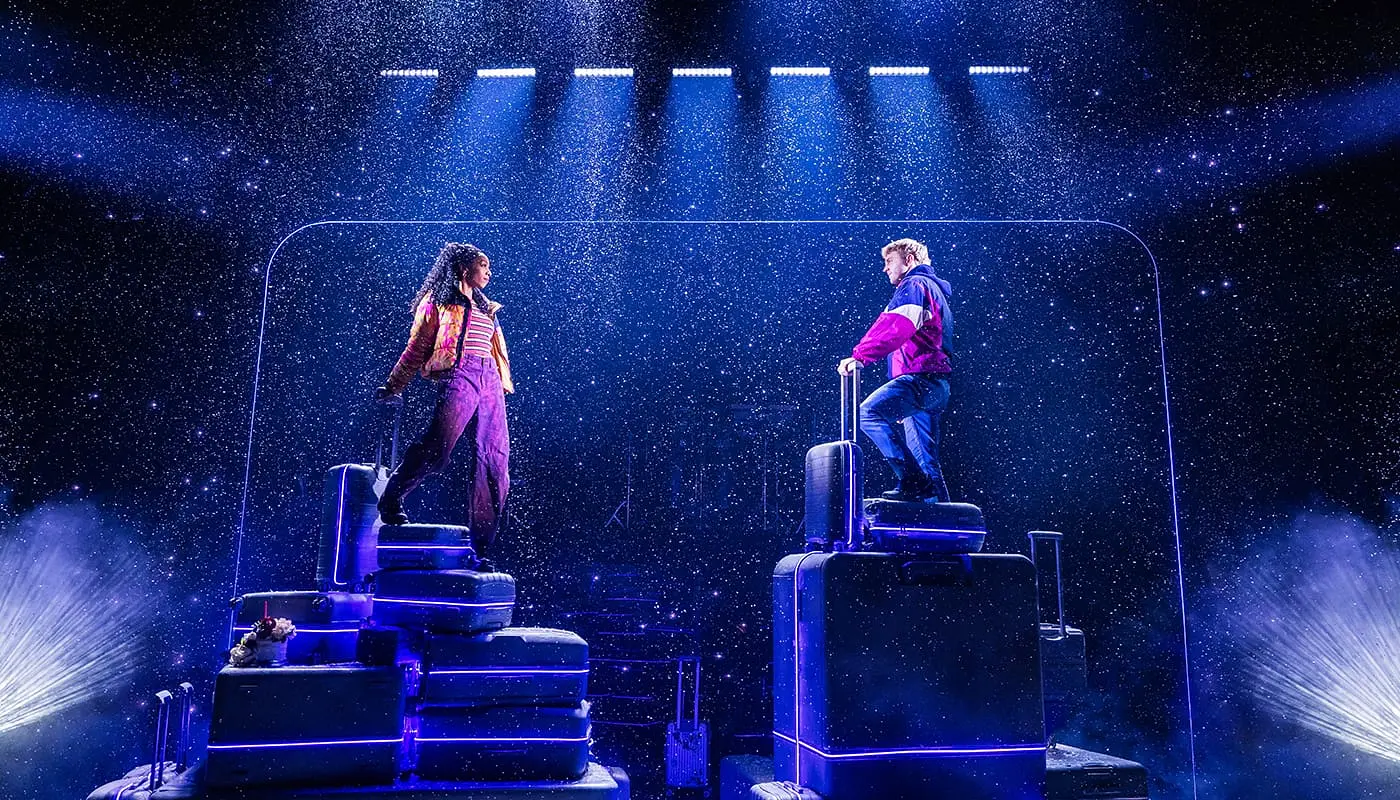 To fremmede (Bær en kake over New York) på Broadway Billetter - Forestilling